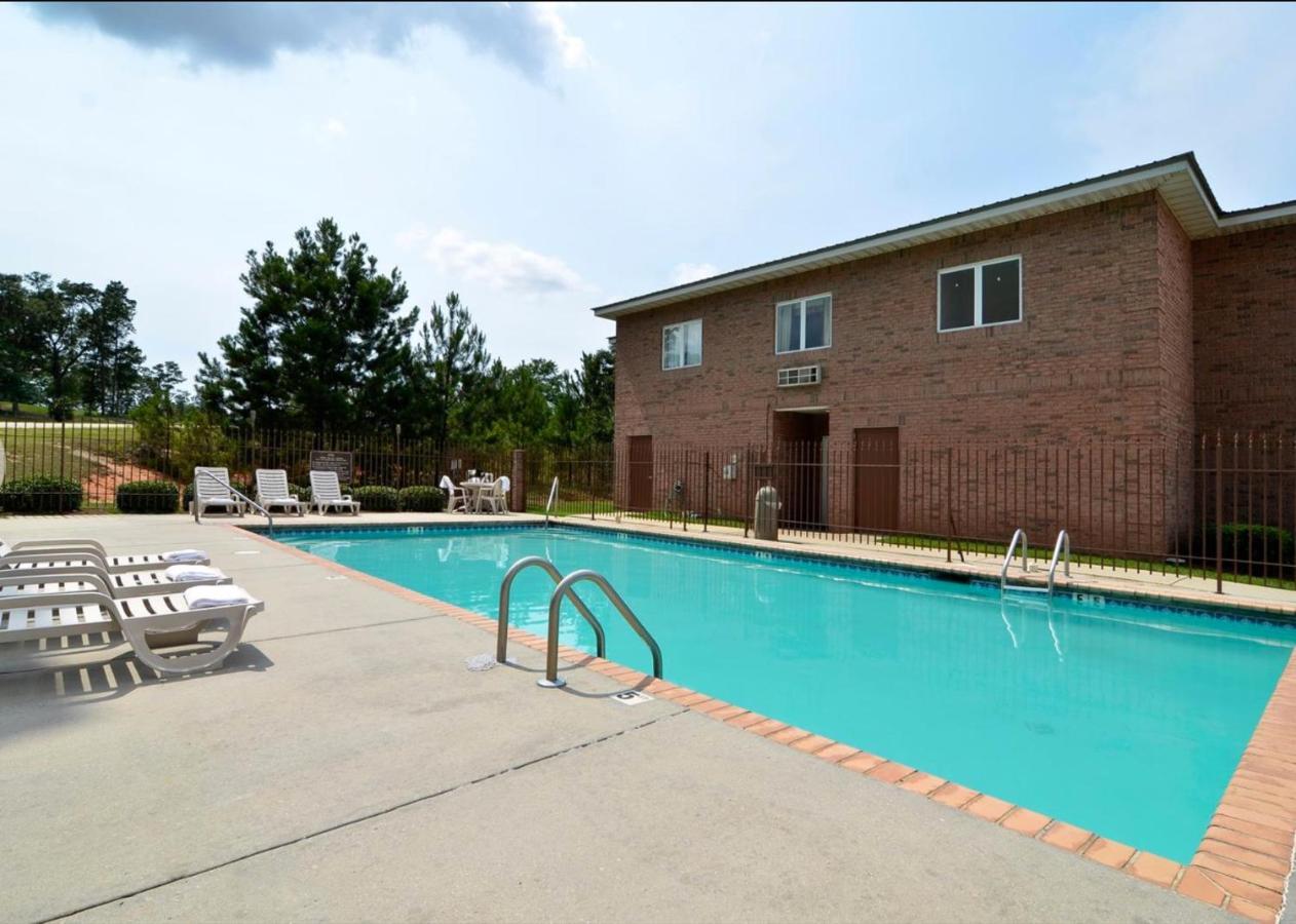 Americas Best Value Inn Wiggins Exteriör bild
