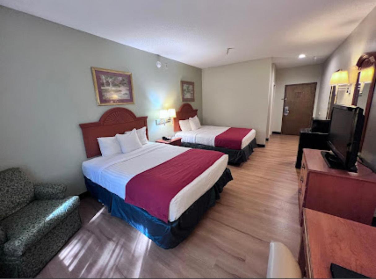 Americas Best Value Inn Wiggins Exteriör bild